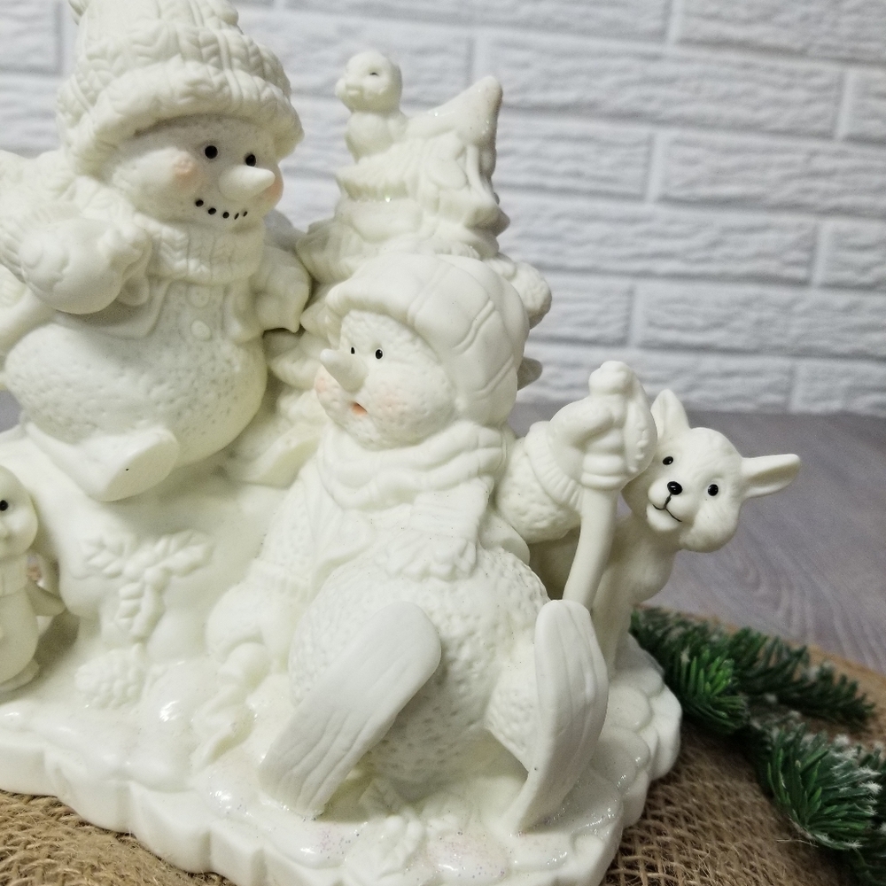 Porcelain Holiday decor - Picture 5 of 13